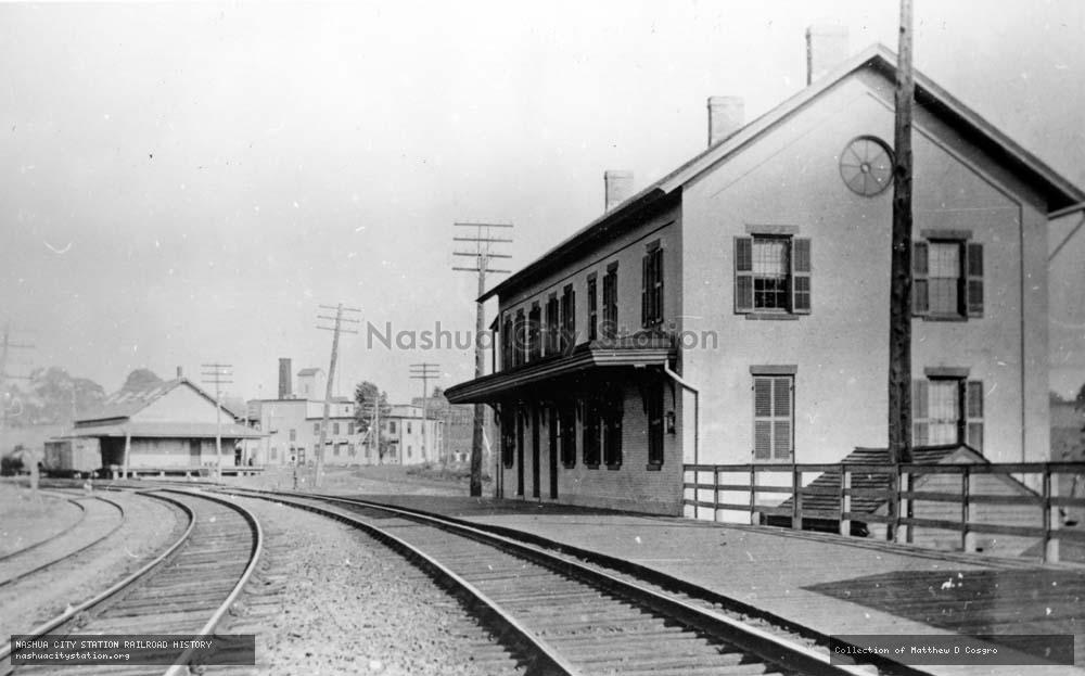 Postcard: Railroad Station, Warehouse Point, Connecticut
